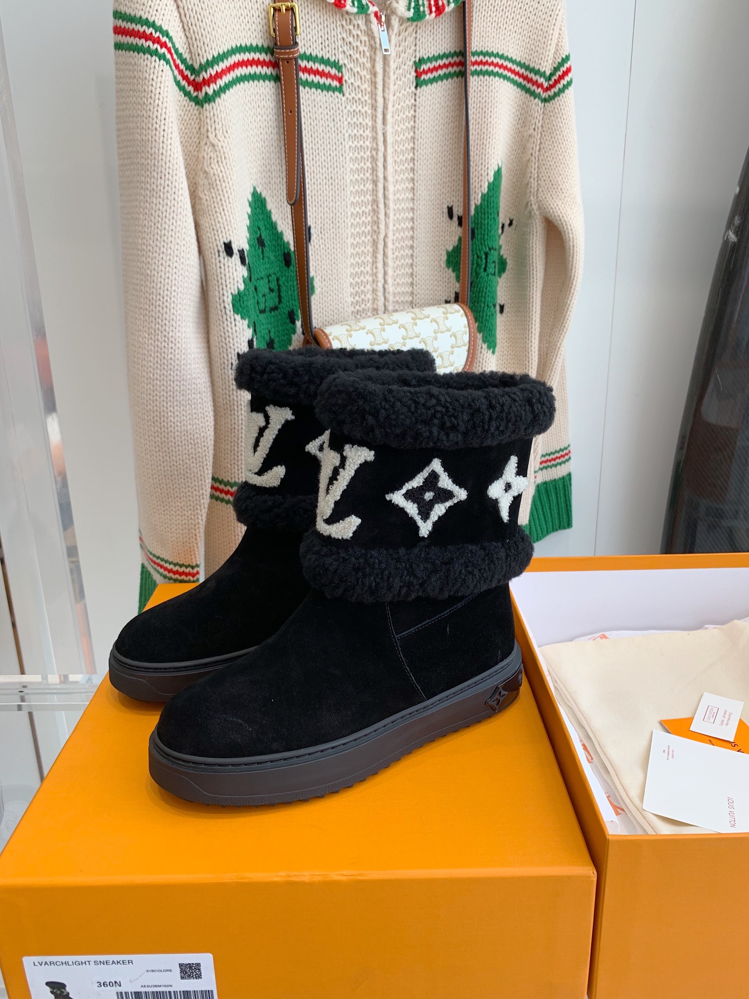 Louis Vuitton SNOWDROP FLAT ANKLE BOOTS WOMEN 13 - vstockx
