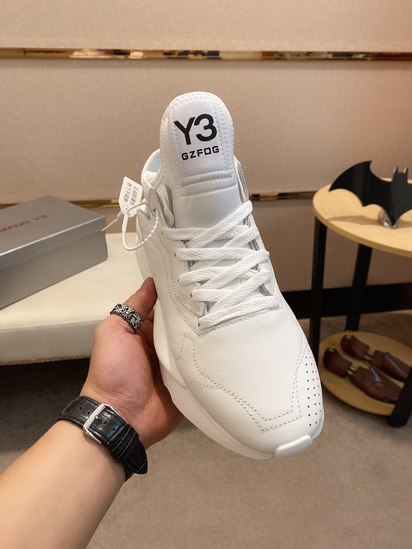 Y-3 Kaiwa Lace-Up Sneakers 40 - vstockx