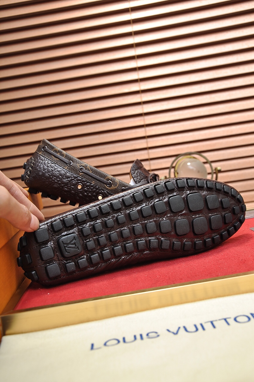 Louis Vuitton Leather Boots 5 - vstockx