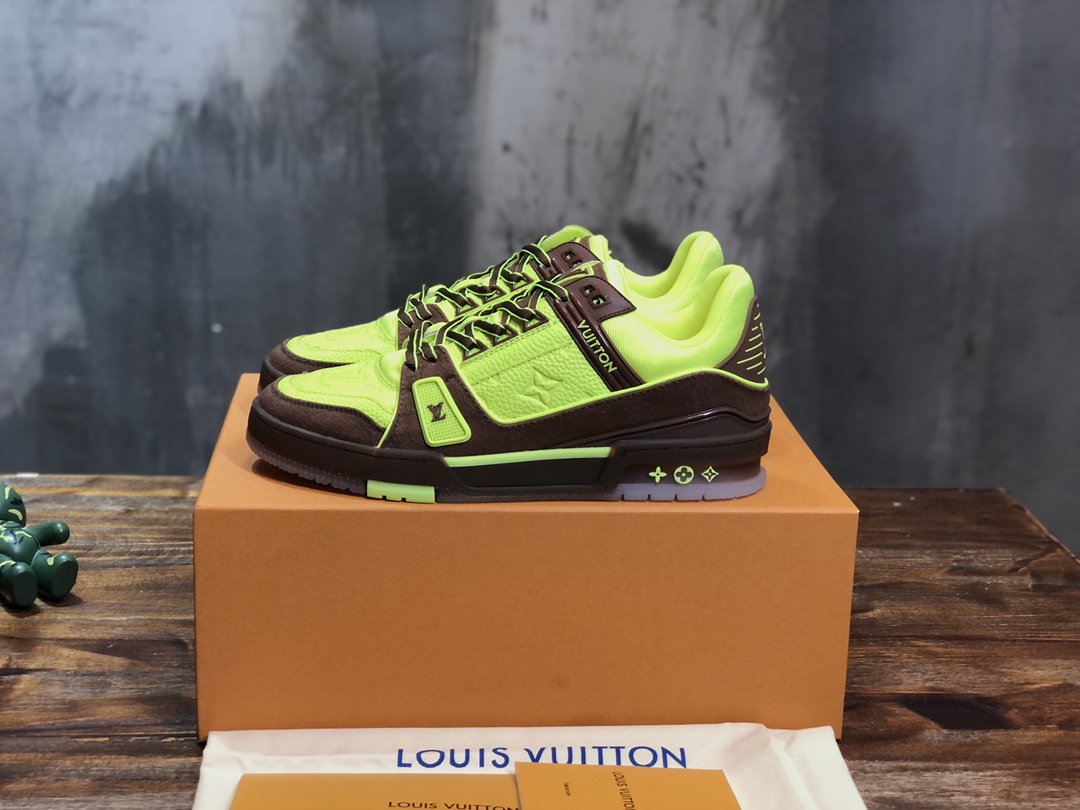 Louis Vuitton Trainer Sneakers 83 - vstockx