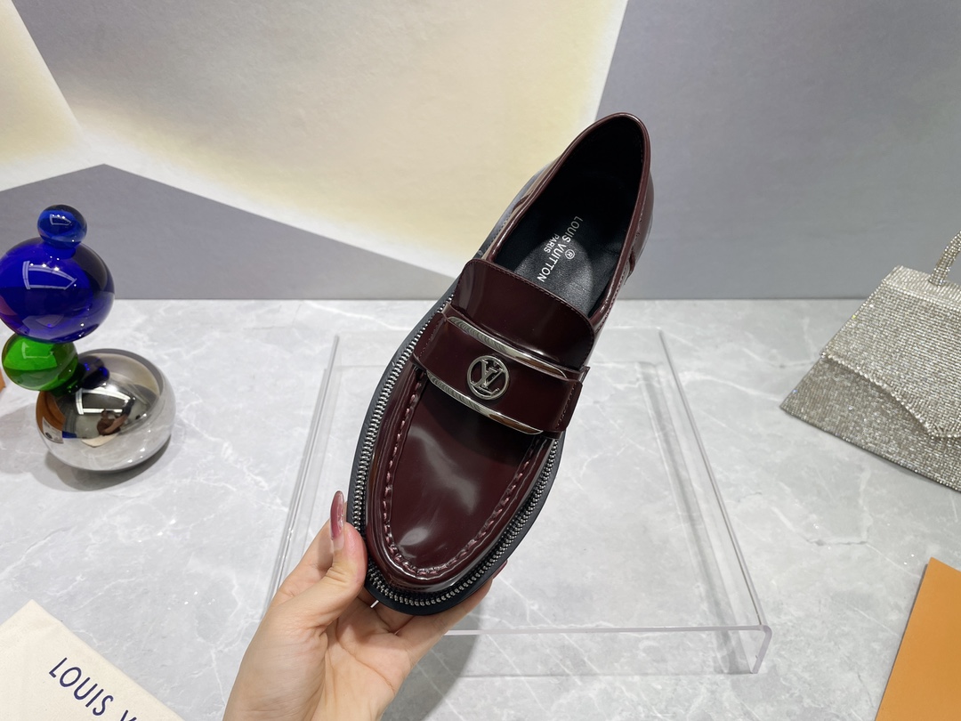 Louis Vuitton shoes WOMEN 3 - vstockx