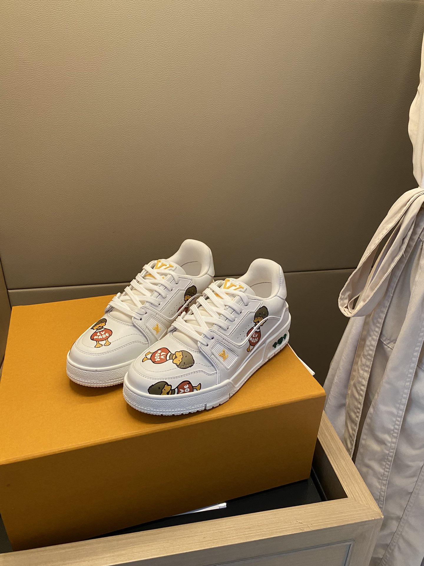 Louis Vuitton LV TRAINERS SNEAKER 9 - vstockx