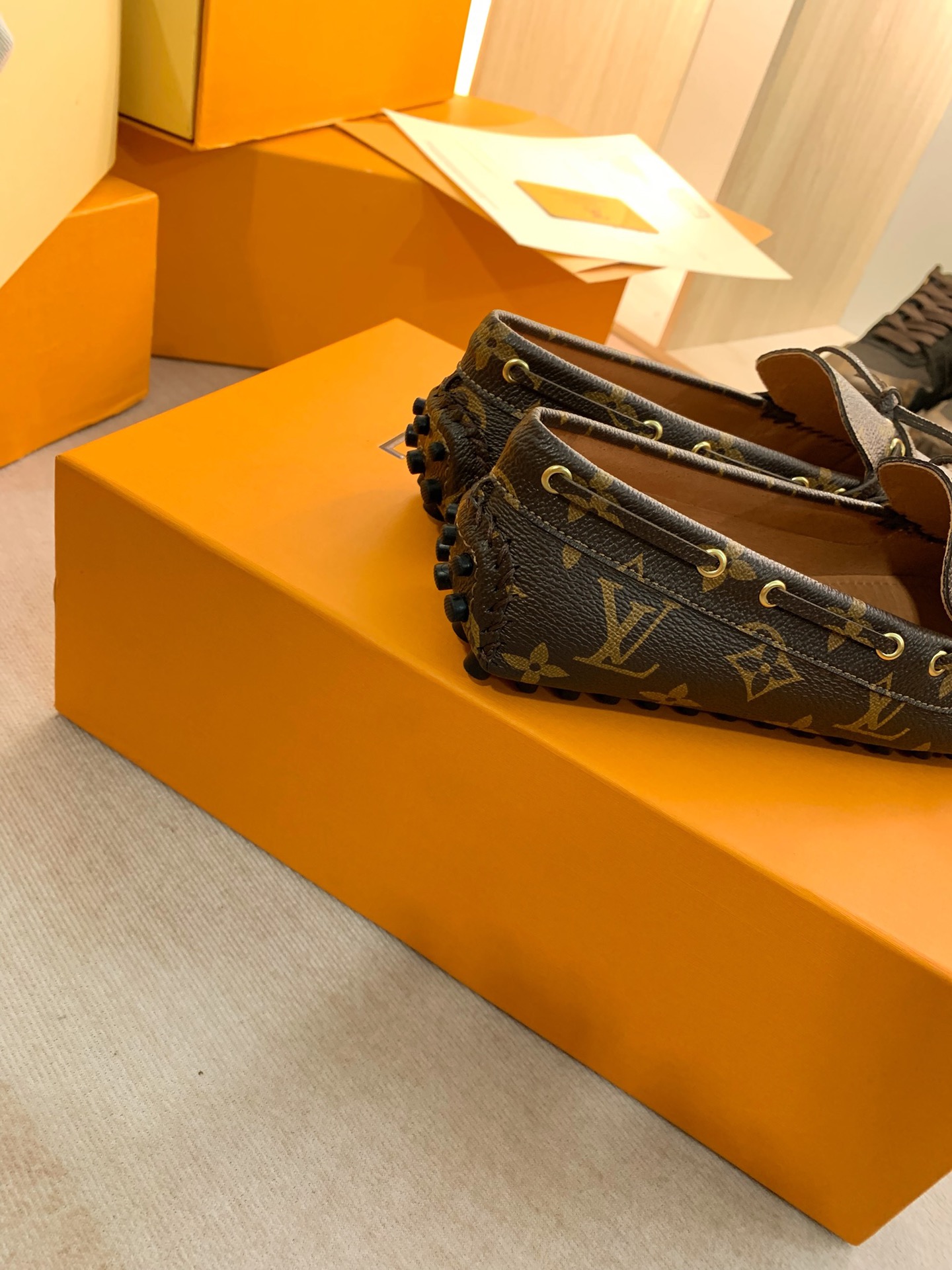 Louis Vuitton GLORIA FLAT LOAFERS WOMEN 11 - vstockx