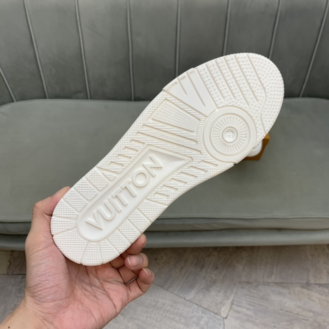 Louis Vuitton Low Top sneaker 11 - vstockx