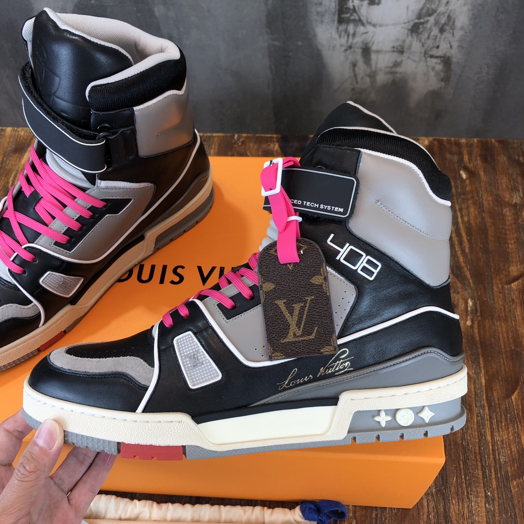 Louis Vuitton Trainer Sneakers 17 - vstockx