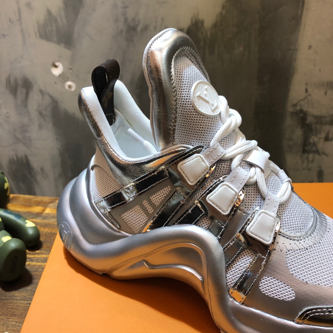 Louis Vuitton Archlight 25 - vstockx