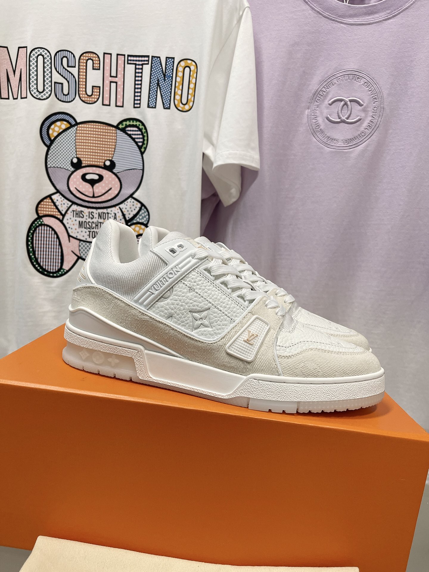 Louis Vuitton LV TRAINERS SNEAKER 2 - vstockx