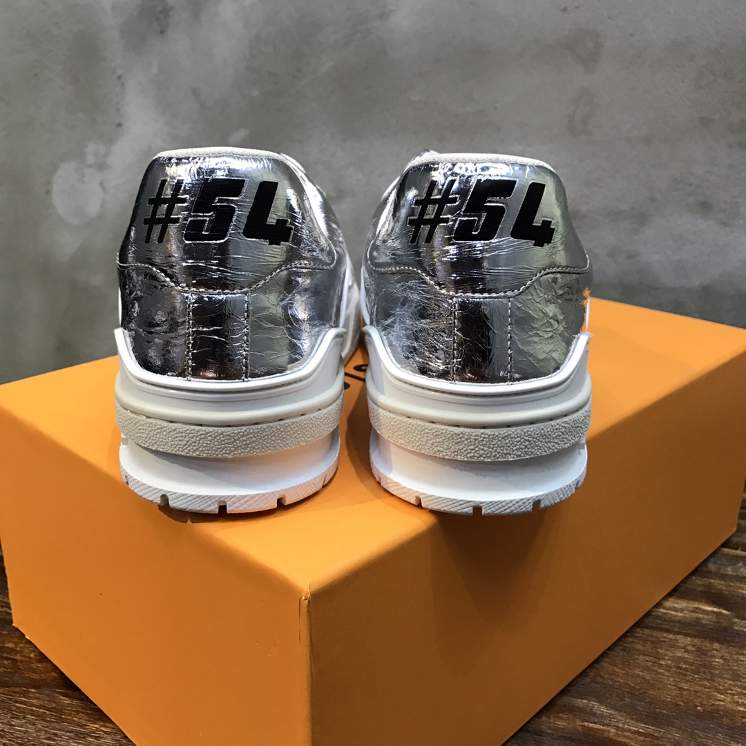 Louis Vuitton Trainer Sneakers 32 - vstockx