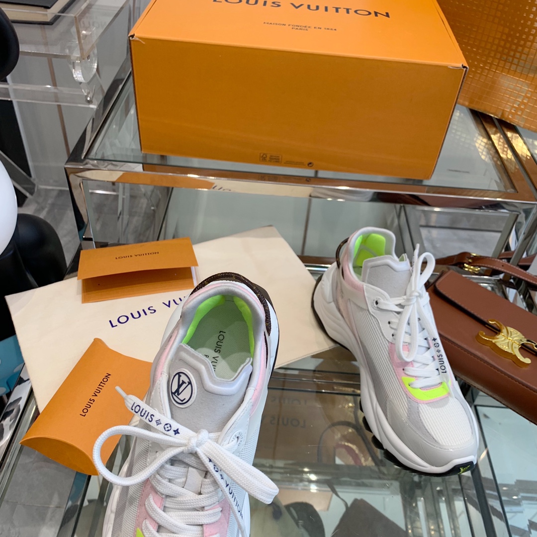 Louis Vuitton RUN 55 TRAINERS SNEAKER 3 - vstockx