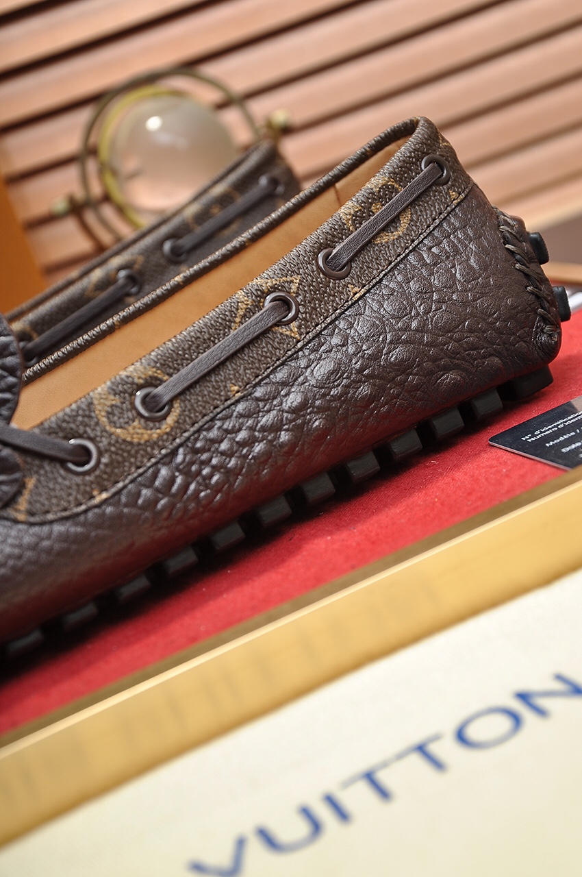 Louis Vuitton Leather Boots 5 - vstockx