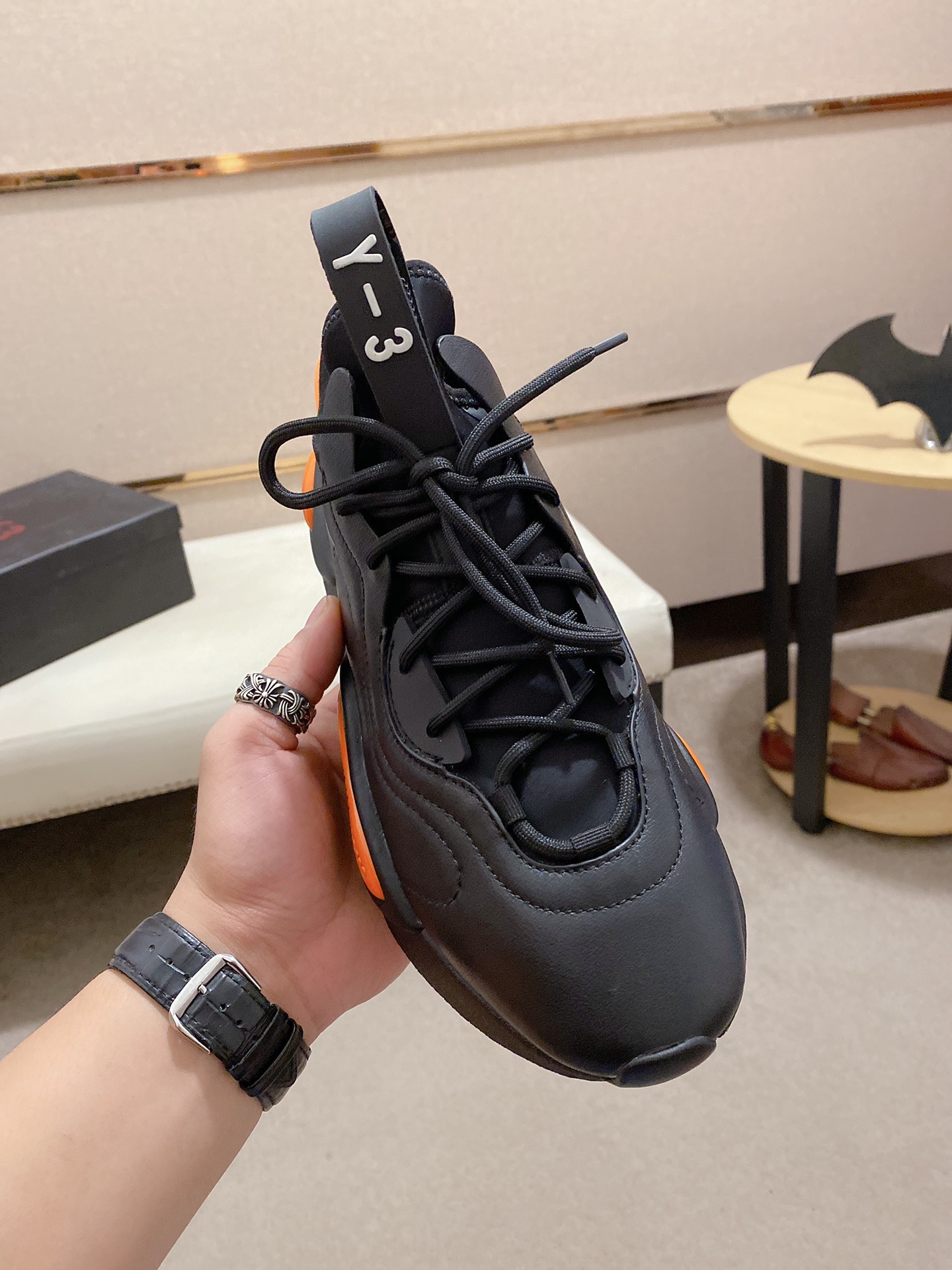 Y-3 Kaiwa Lace-Up Sneakers 7 - vstockx