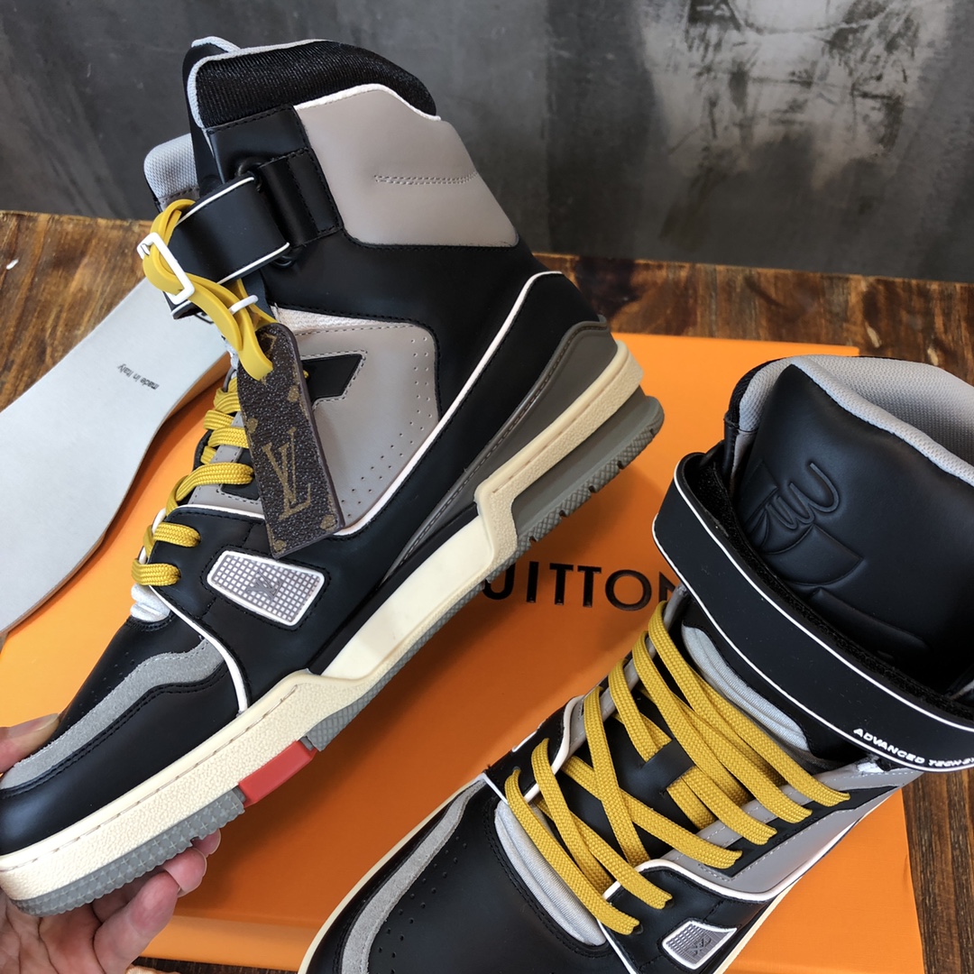 Louis Vuitton Trainer Sneakers 16 - vstockx