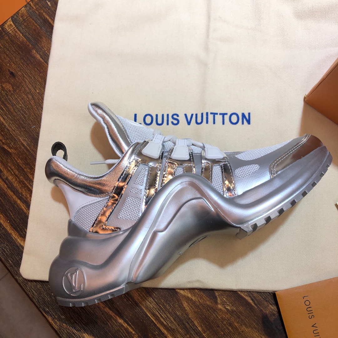 Louis Vuitton Archlight 25 - vstockx