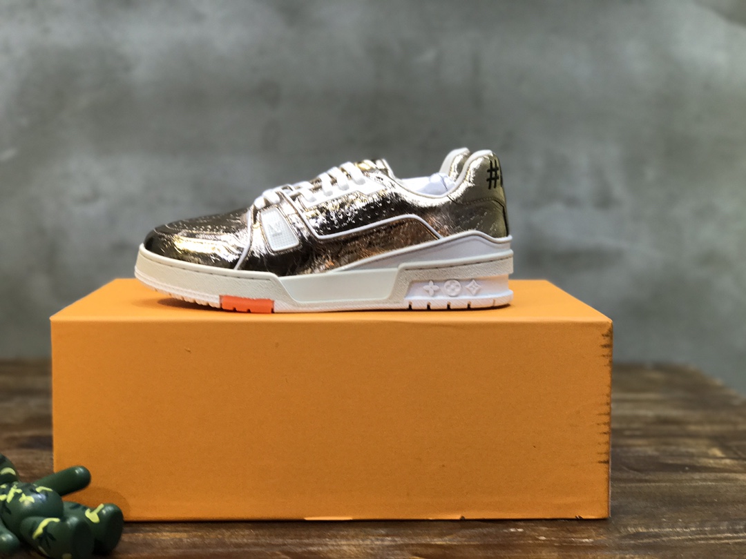 Louis Vuitton Trainer Sneakers 34 - vstockx