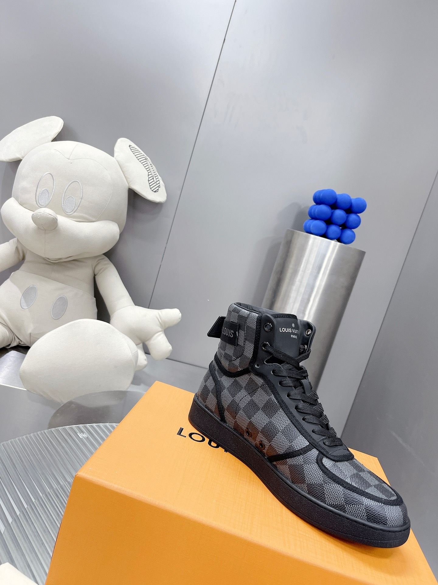 Louis Vuitton RIVOLI TRAINER BOOTS SNEAKER 11 - vstockx