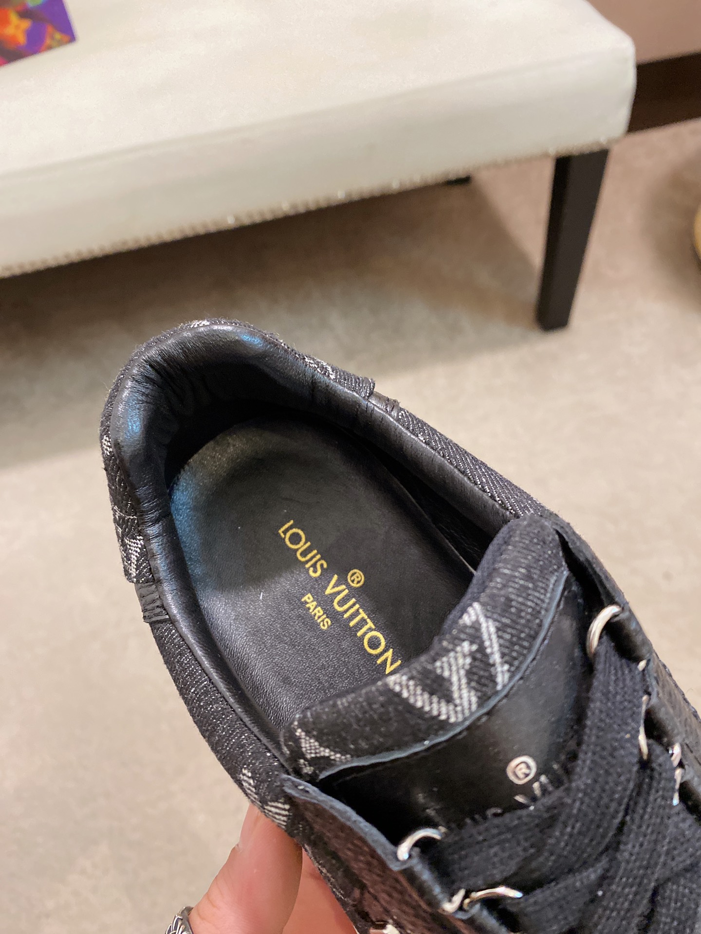 Louis Vuitton Low Top sneaker 109 - vstockx
