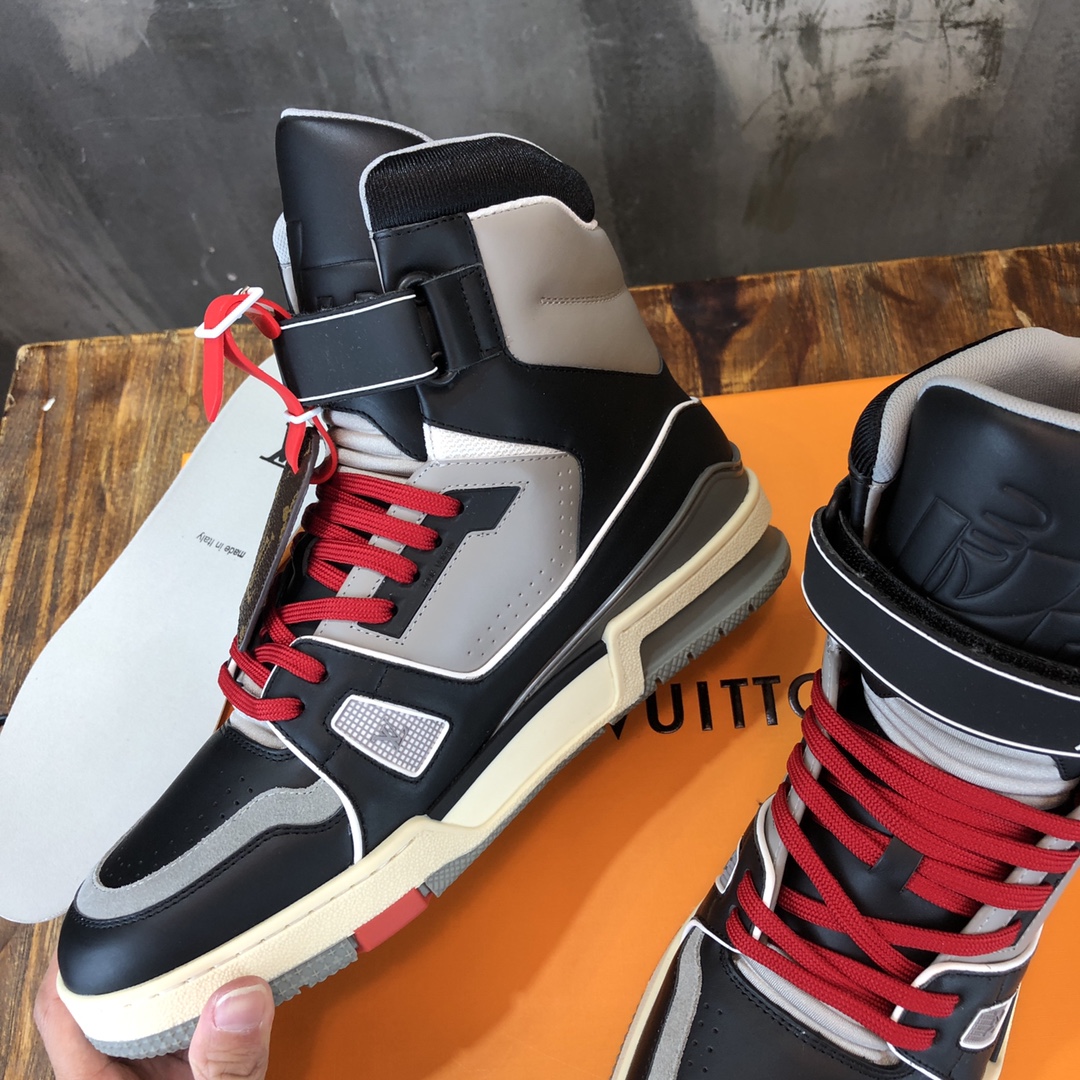 Louis Vuitton Trainer Sneakers 18 - vstockx