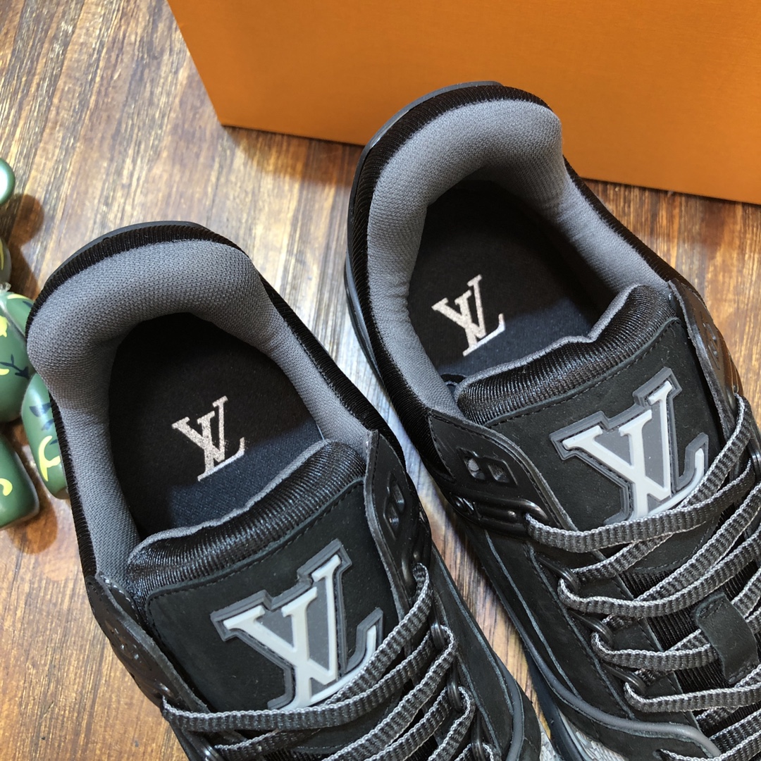 Louis Vuitton Trainer Sneakers 37 - vstockx