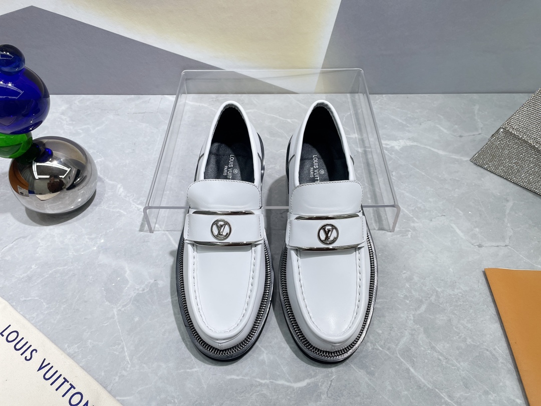 Louis Vuitton shoes WOMEN 3 - vstockx