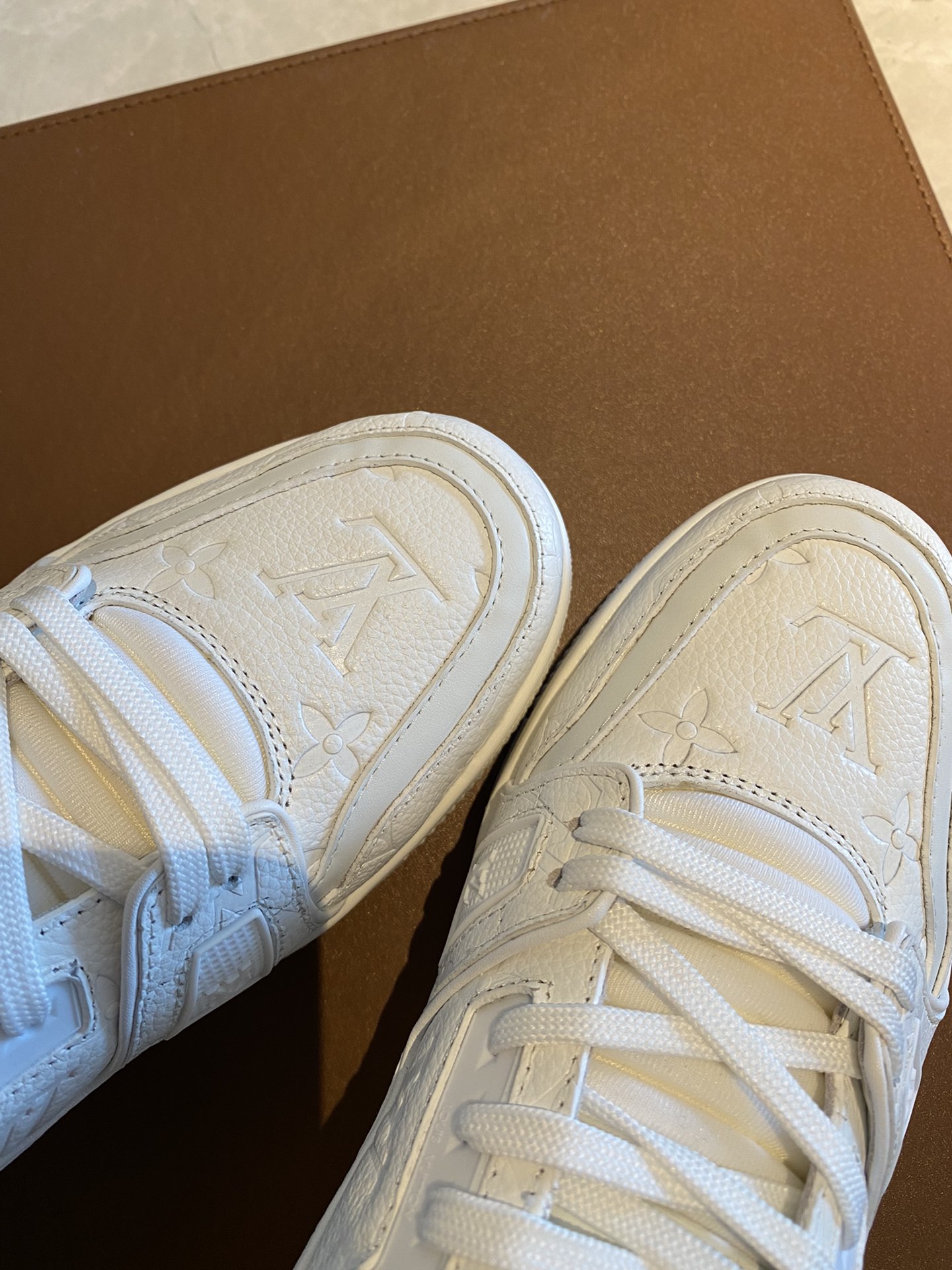 Louis Vuitton LV TRAINERS SNEAKER 9 - vstockx