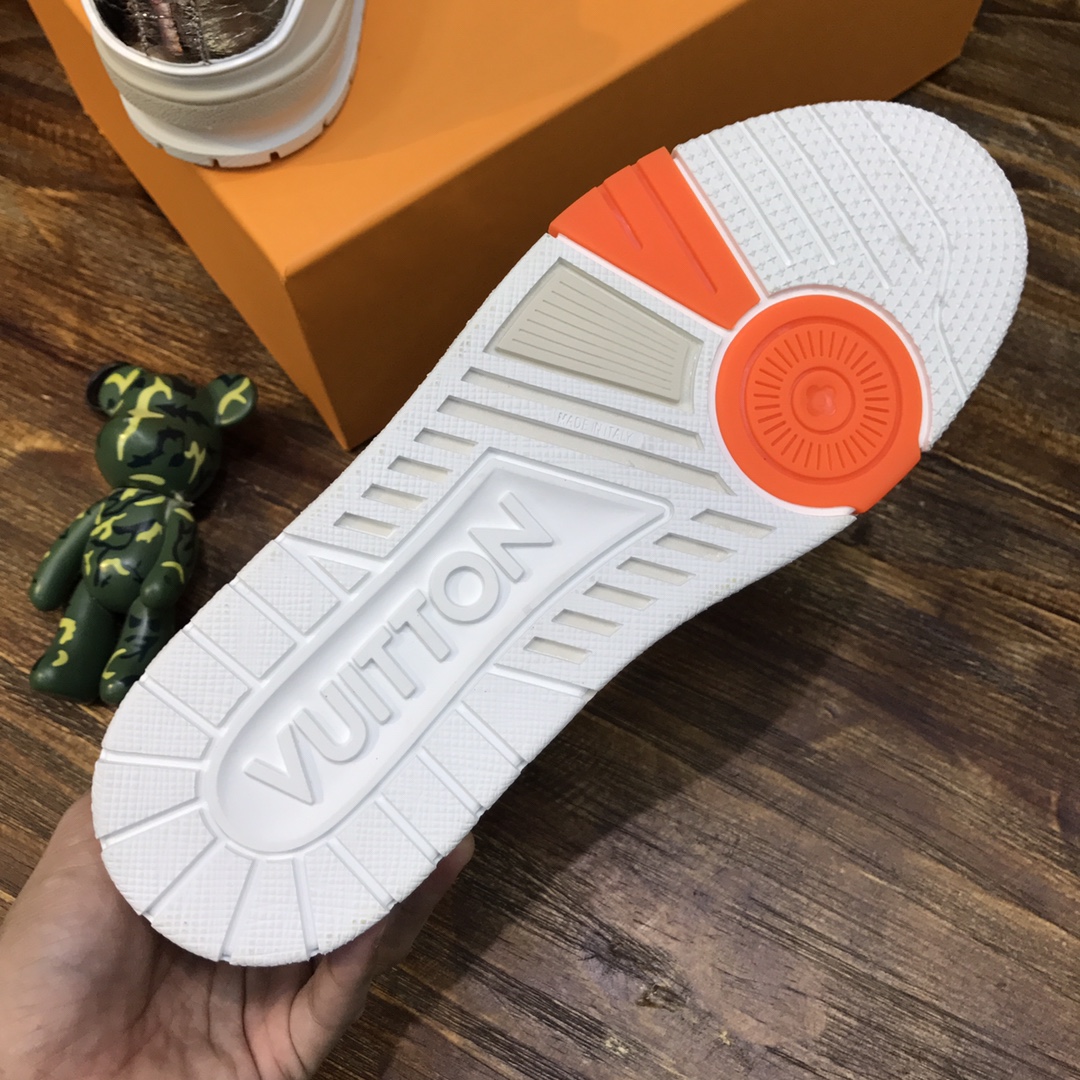 Louis Vuitton Trainer Sneakers 32 - vstockx
