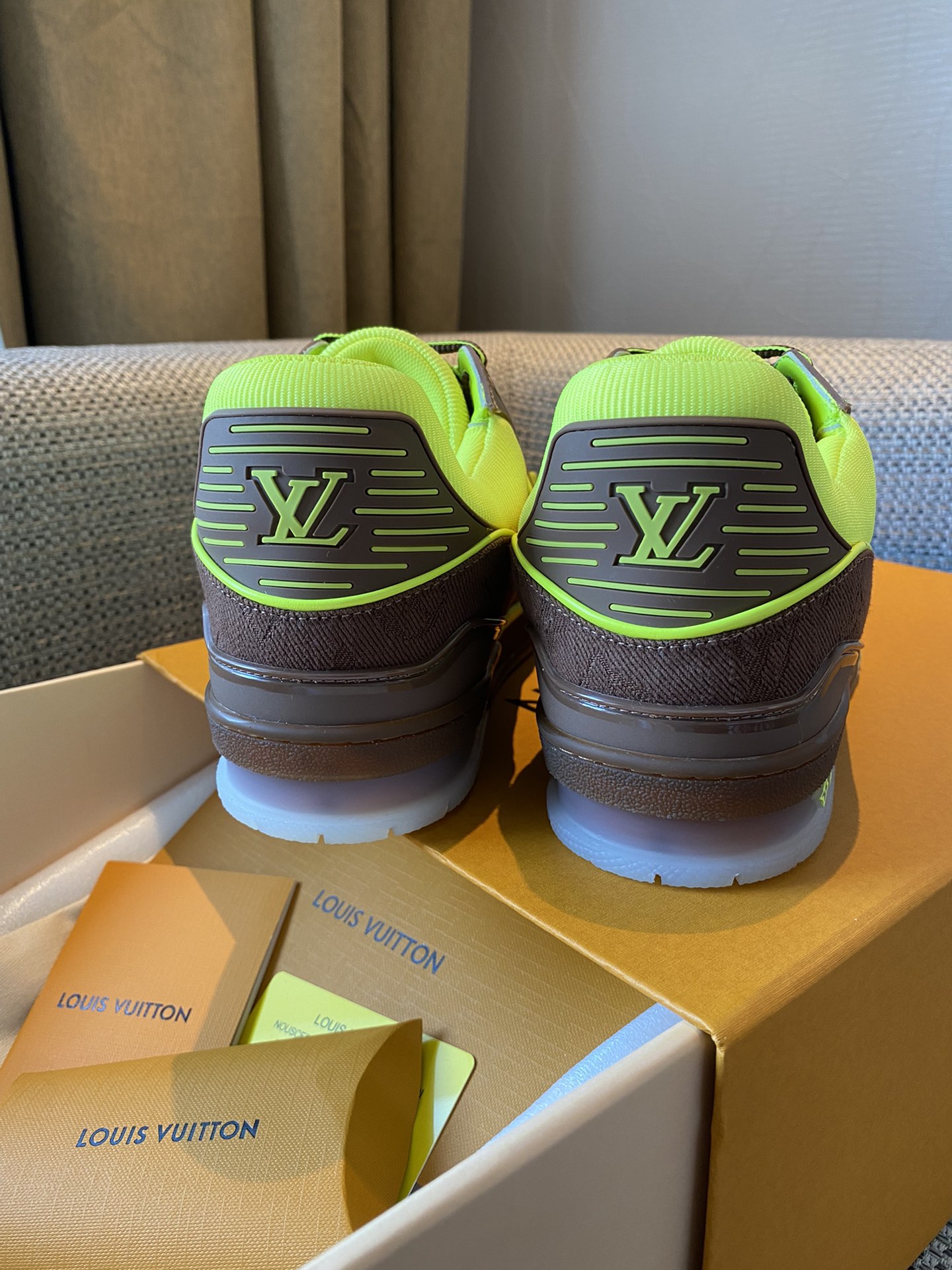 Louis Vuitton LV TRAINERS SNEAKER 9 - vstockx