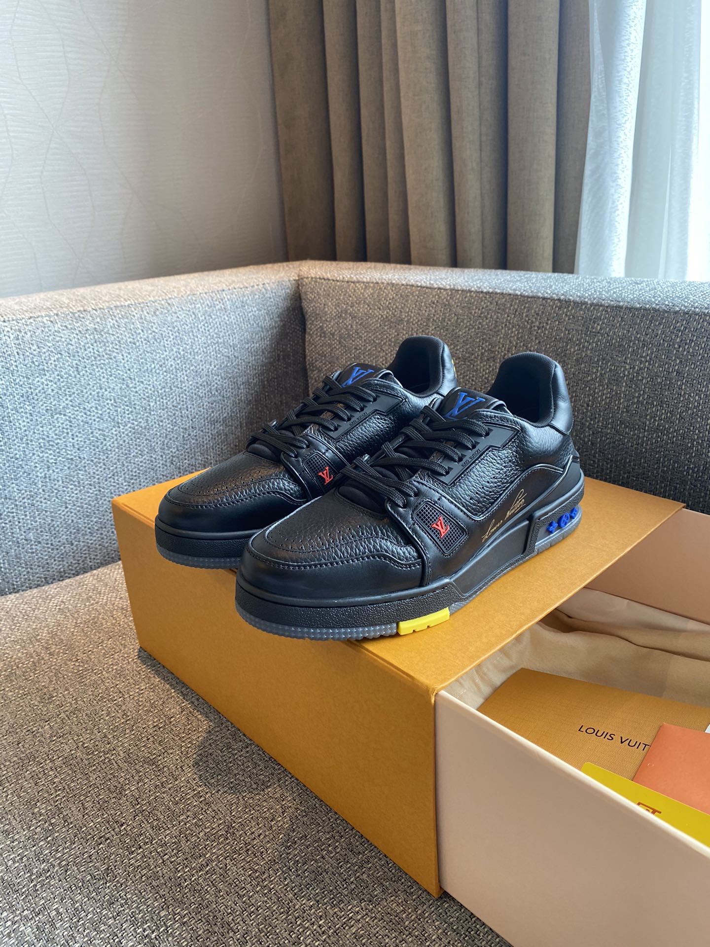 Louis Vuitton LV TRAINERS SNEAKER 9 - vstockx