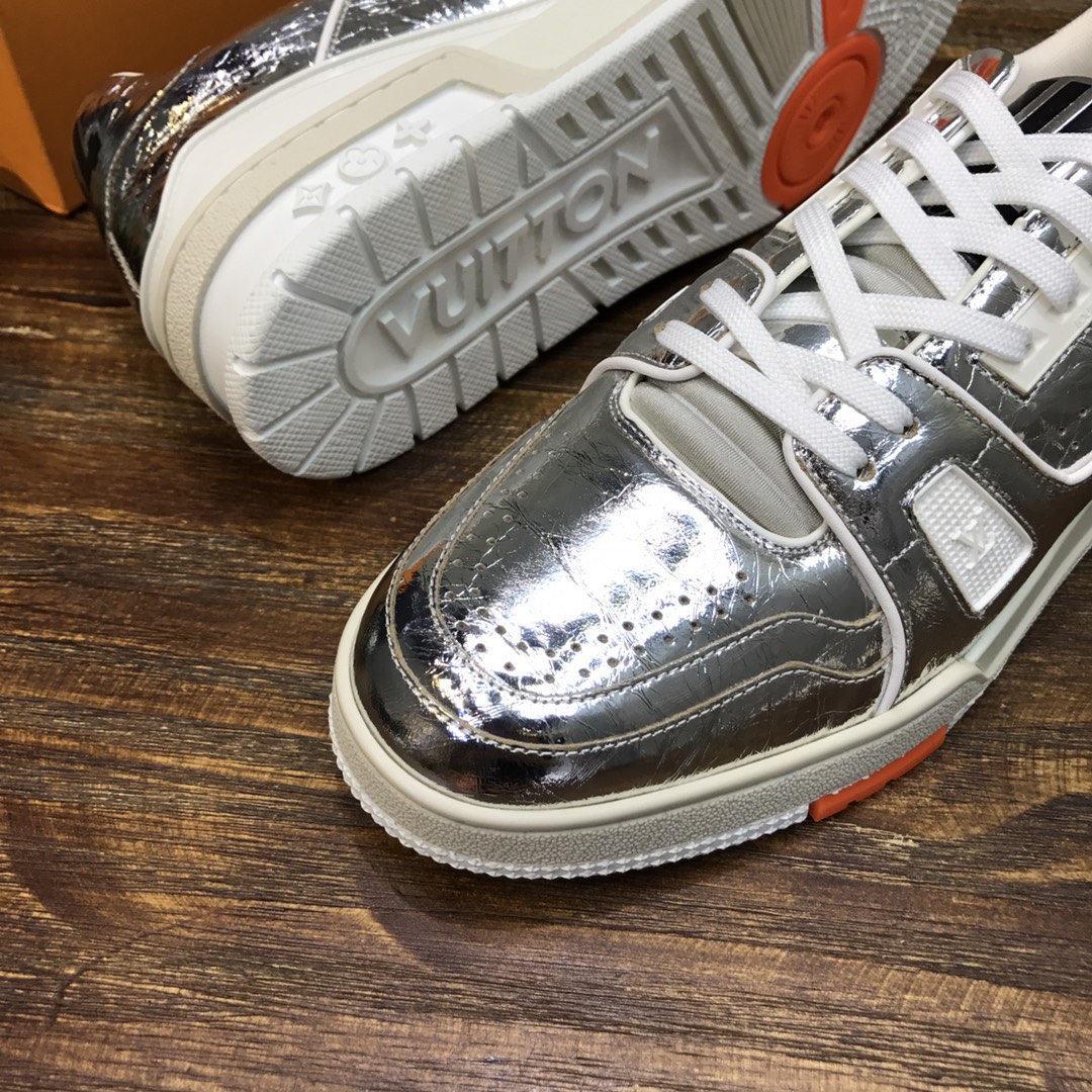 Louis Vuitton Trainer Sneakers 32 - vstockx