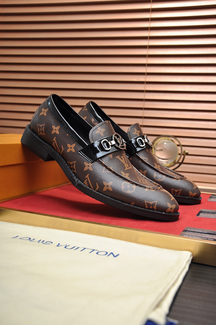 Louis Vuitton Leather Boots 54 - vstockx