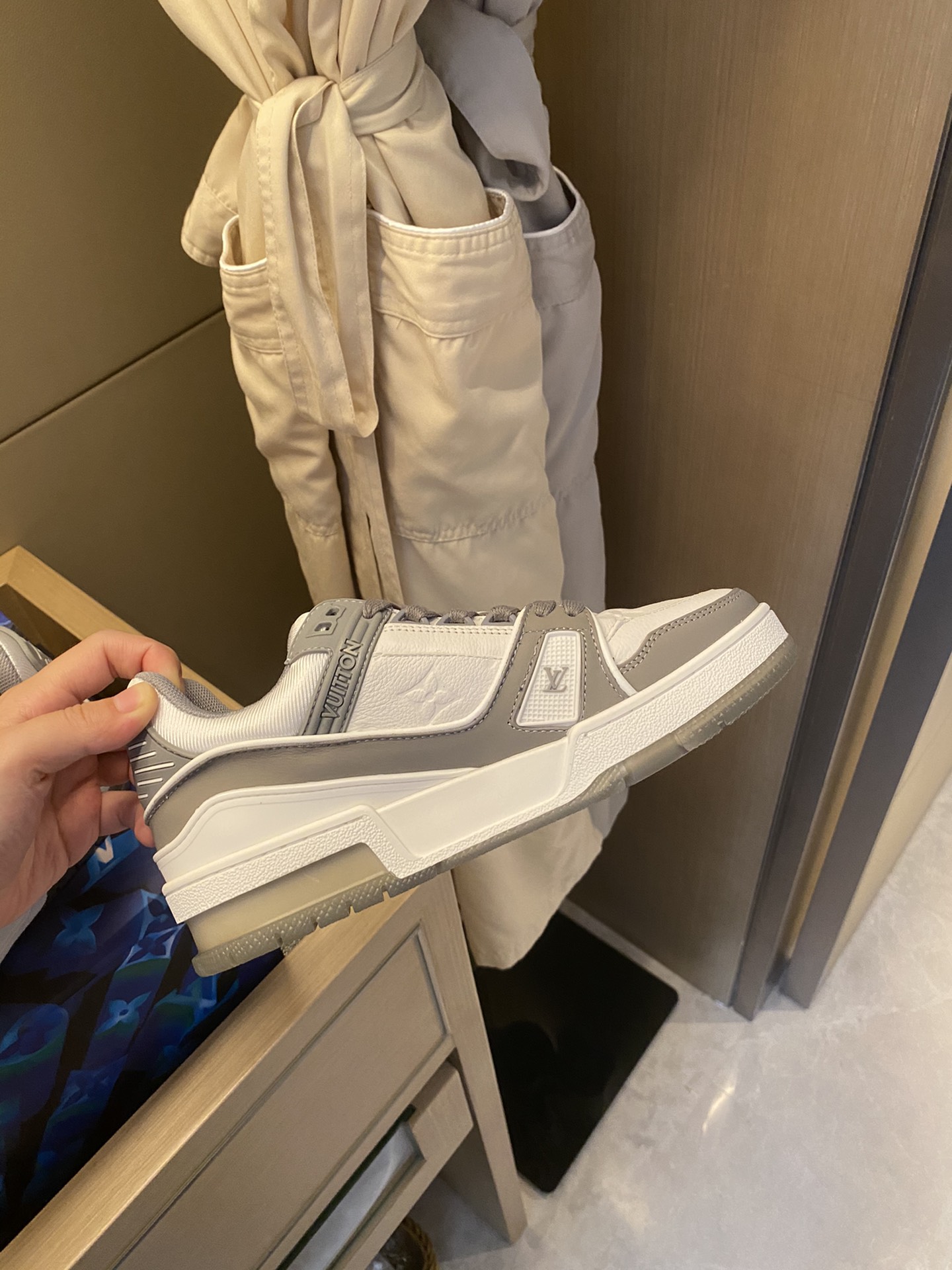 Louis Vuitton LV TRAINERS SNEAKER 9 - vstockx