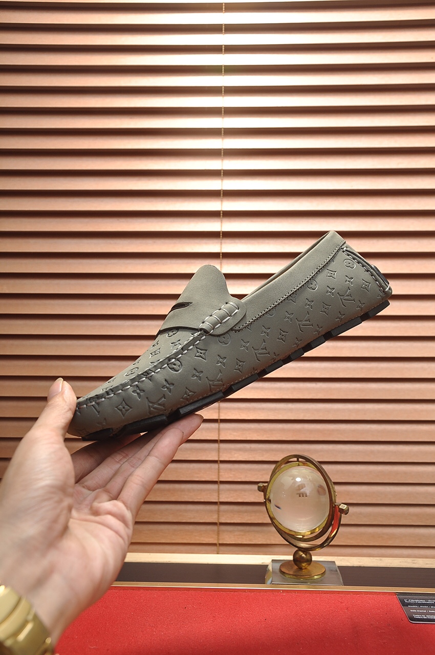 Louis Vuitton Leather Boots 25 - vstockx