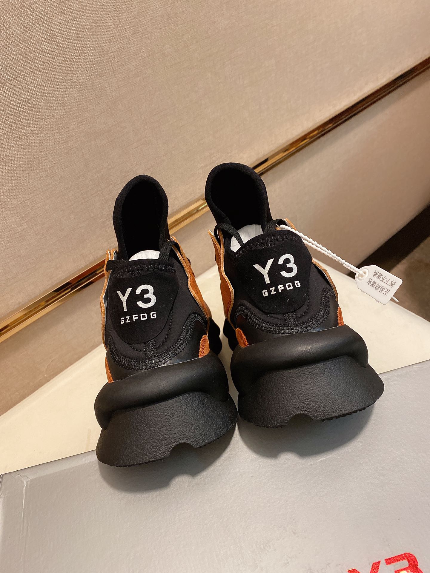 Y-3 Kaiwa Lace-Up Sneakers 41 - vstockx