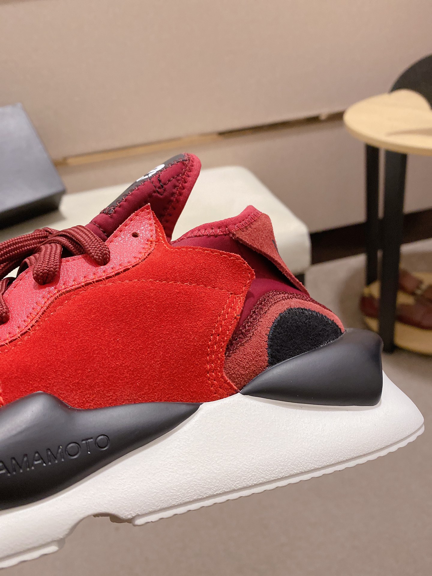 Y-3 Kaiwa Lace-Up Sneakers 17 - vstockx