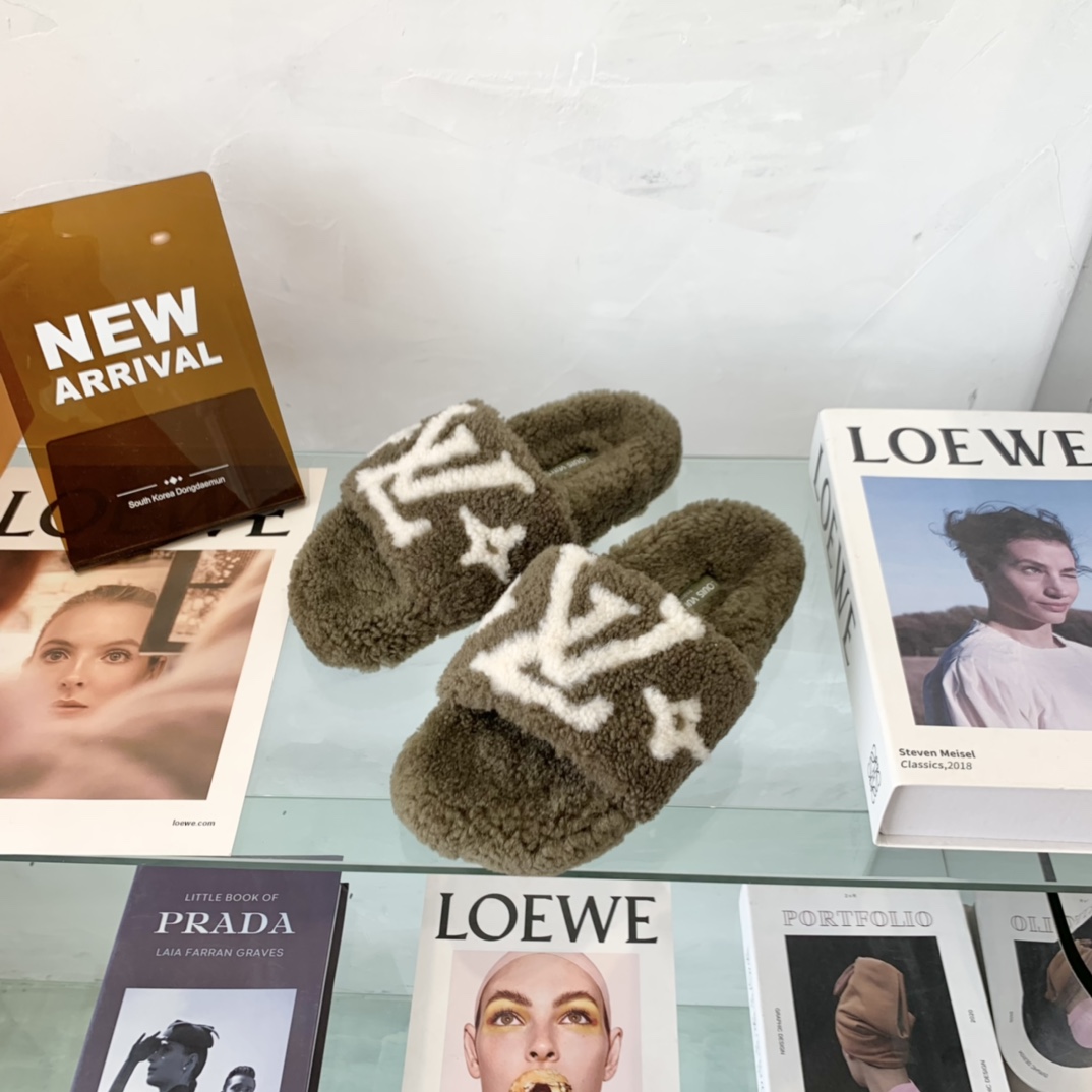 Louis Vuitton GLORIA FLAT LOAFERS WOMEN 12 - vstockx