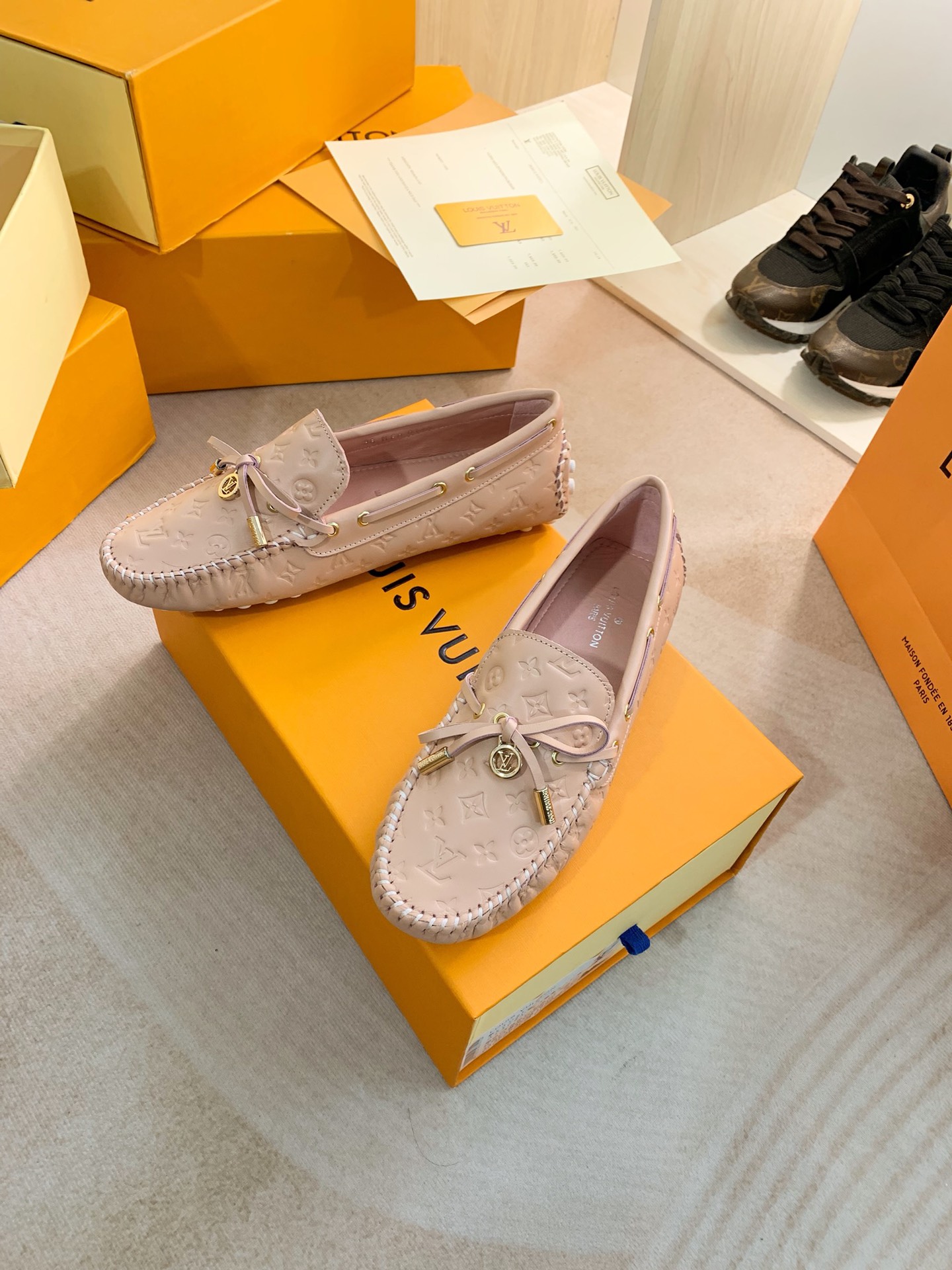 Louis Vuitton GLORIA FLAT LOAFERS WOMEN 11 - vstockx