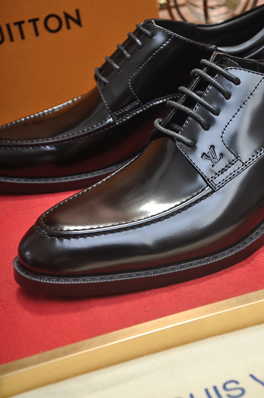 Louis Vuitton Leather Boots 46 - vstockx