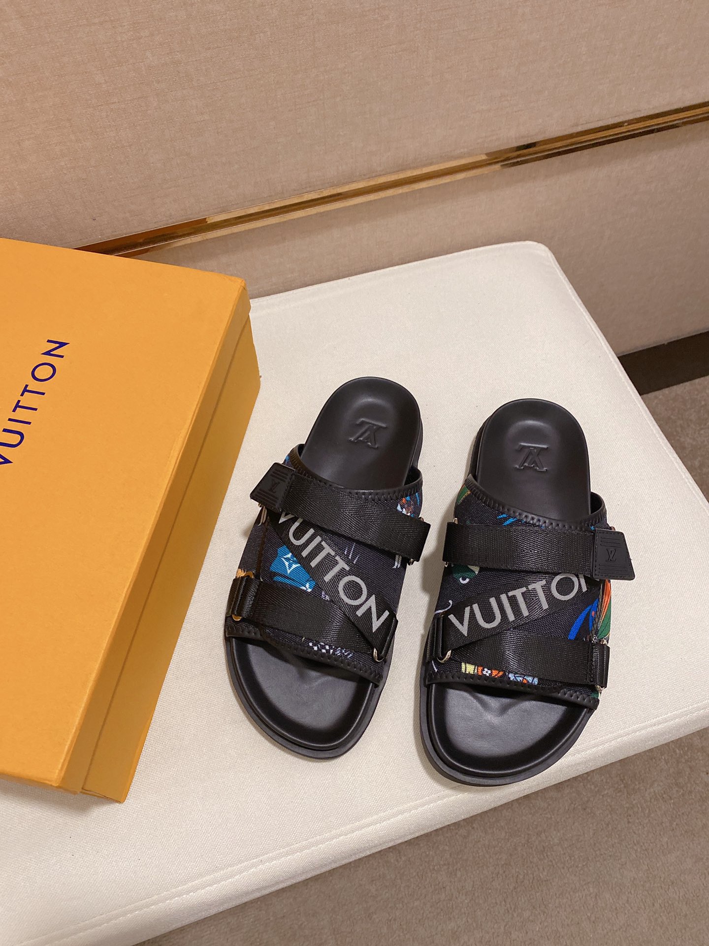 Louis Vuitton Honolulu Sneaker 13 - vstockx