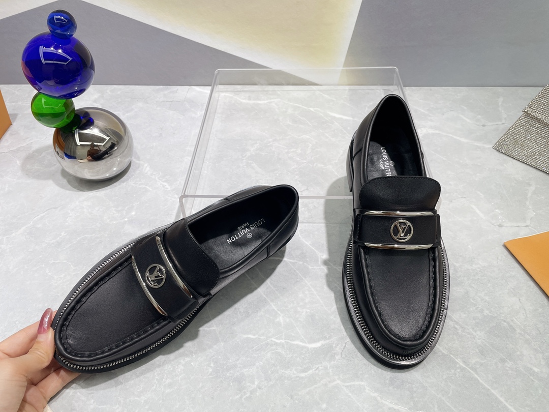 Louis Vuitton shoes WOMEN 3 - vstockx