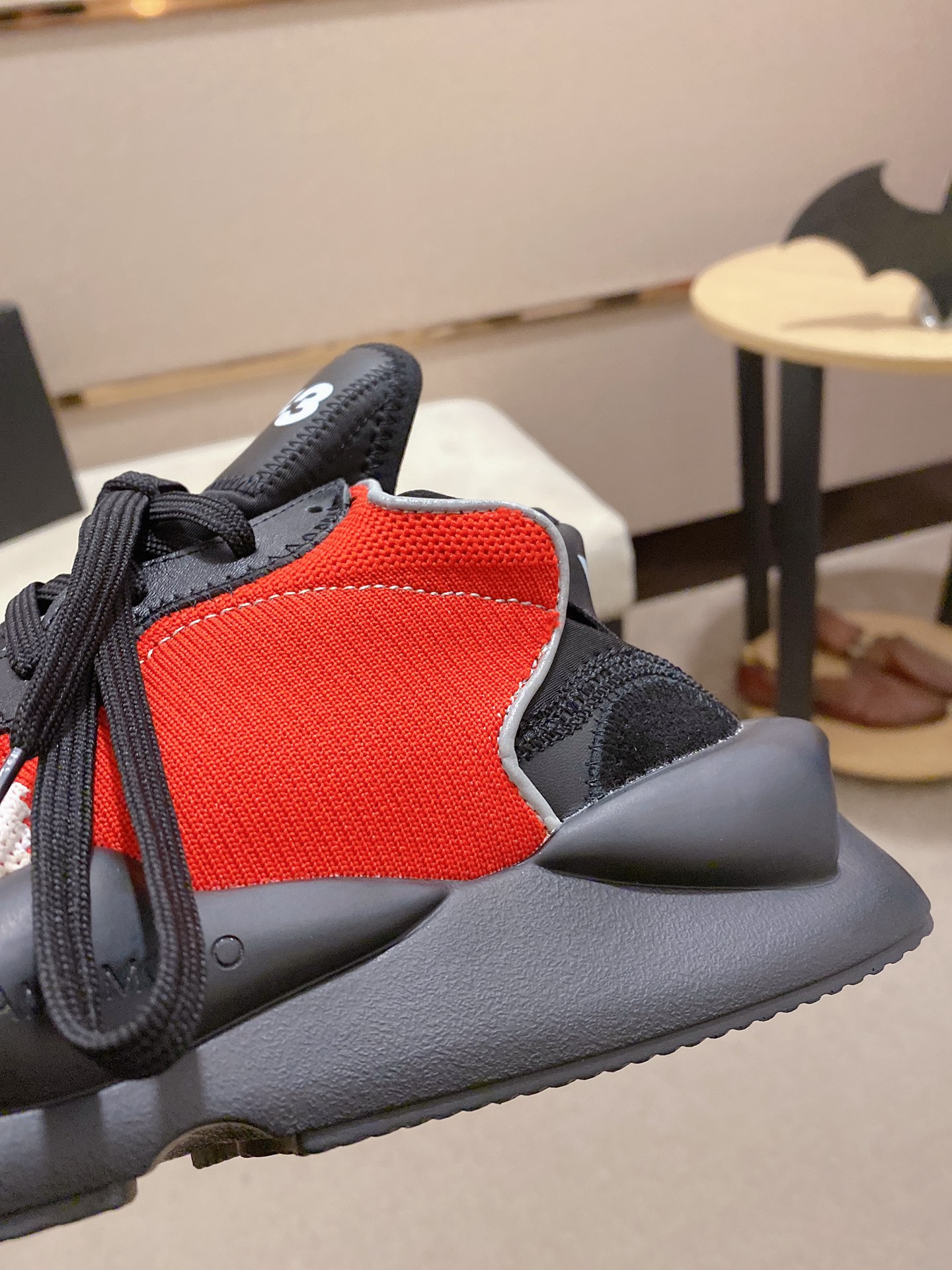 Y-3 Kaiwa Lace-Up Sneakers 11 - vstockx