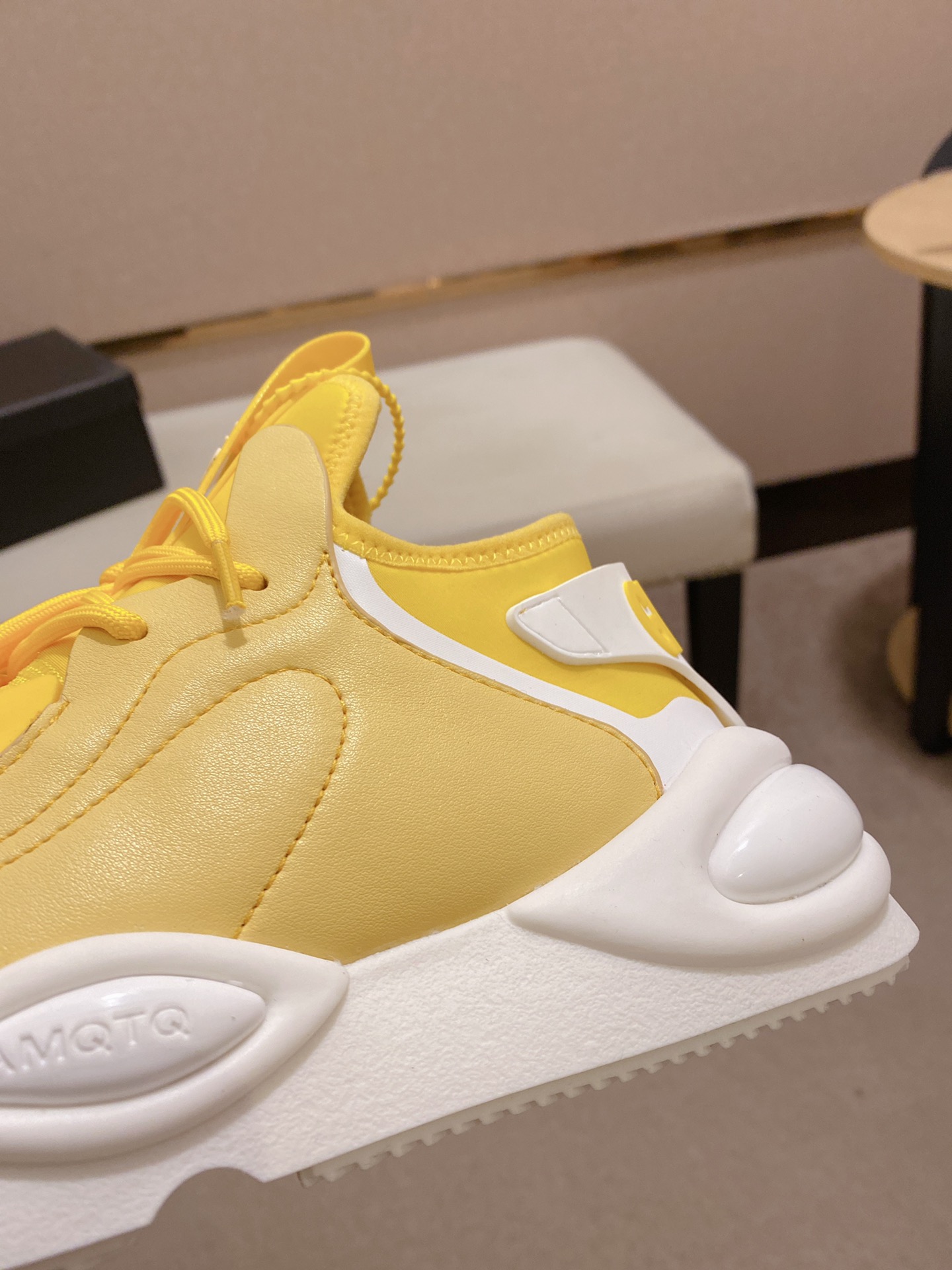 Y-3 Kaiwa Lace-Up Sneakers 3 - vstockx