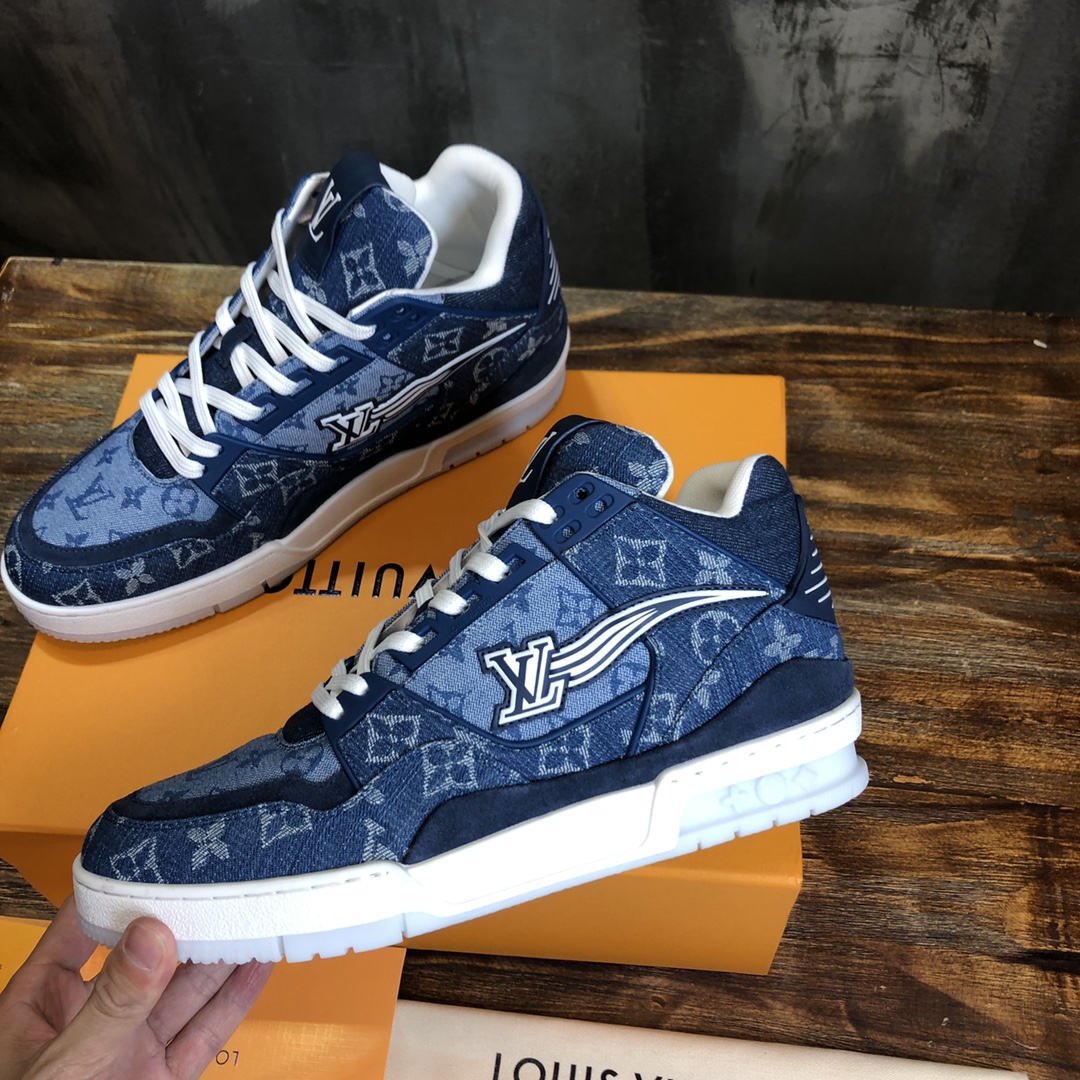 Louis Vuitton Trainer Sneakers 12 - vstockx