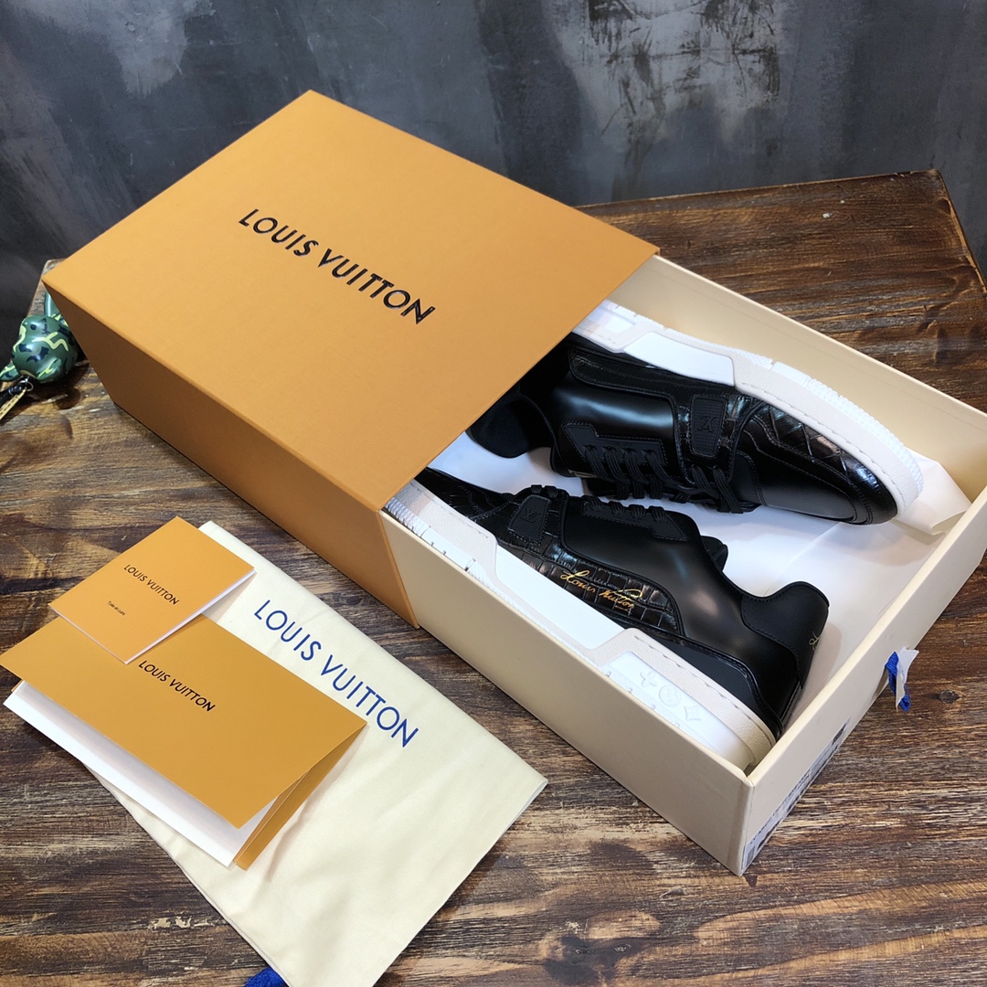 Louis Vuitton Trainer Sneakers 49 - vstockx