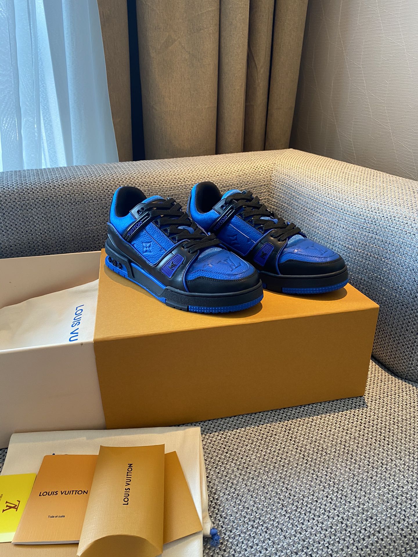 Louis Vuitton LV TRAINERS SNEAKER 9 - vstockx