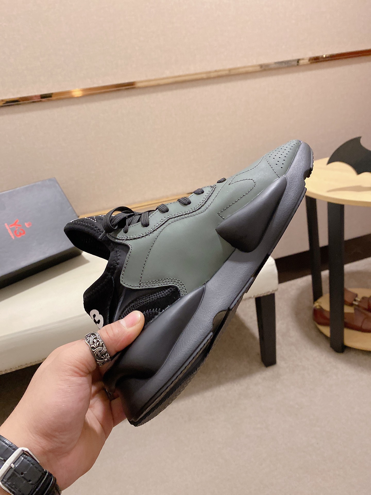 Y-3 Kaiwa Lace-Up Sneakers 21 - vstockx