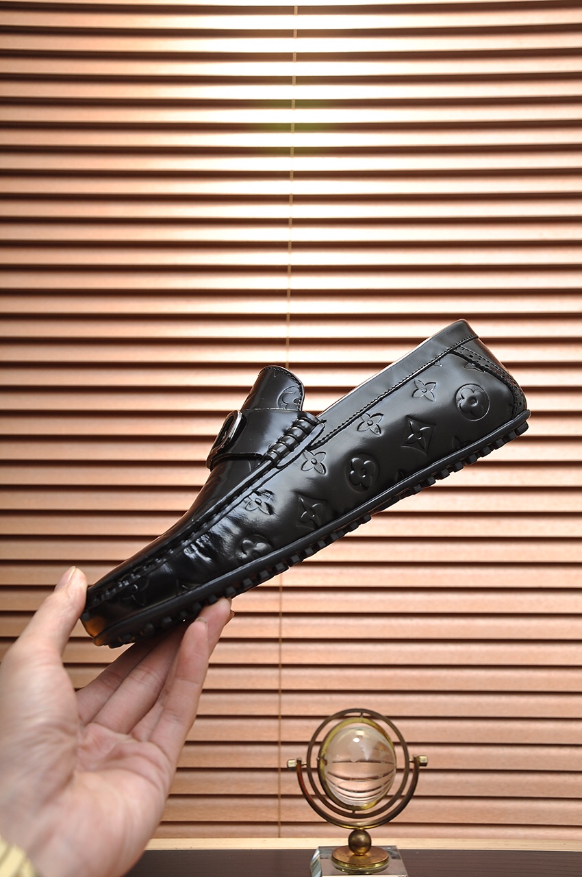 Louis Vuitton Leather Boots 53 - vstockx