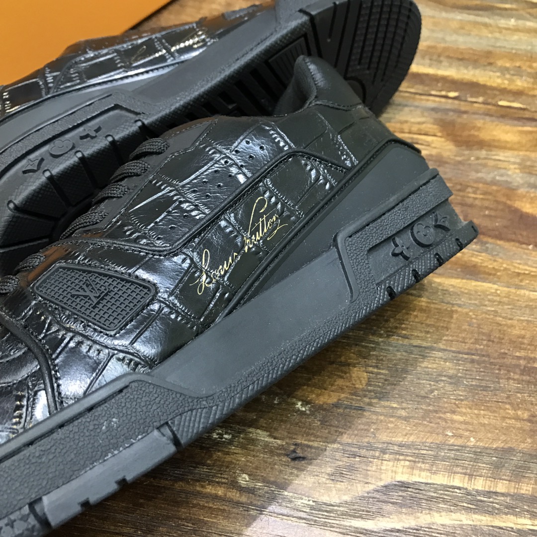 Louis Vuitton Trainer Sneakers 30 - vstockx