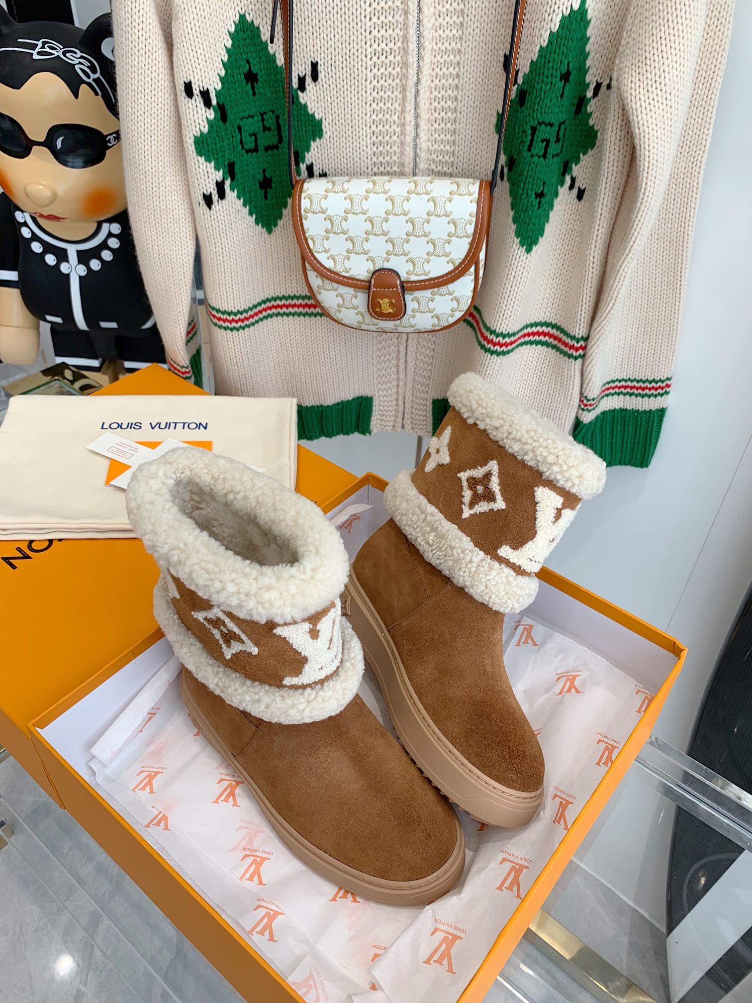 Louis Vuitton SNOWDROP FLAT ANKLE BOOTS WOMEN 13 - vstockx