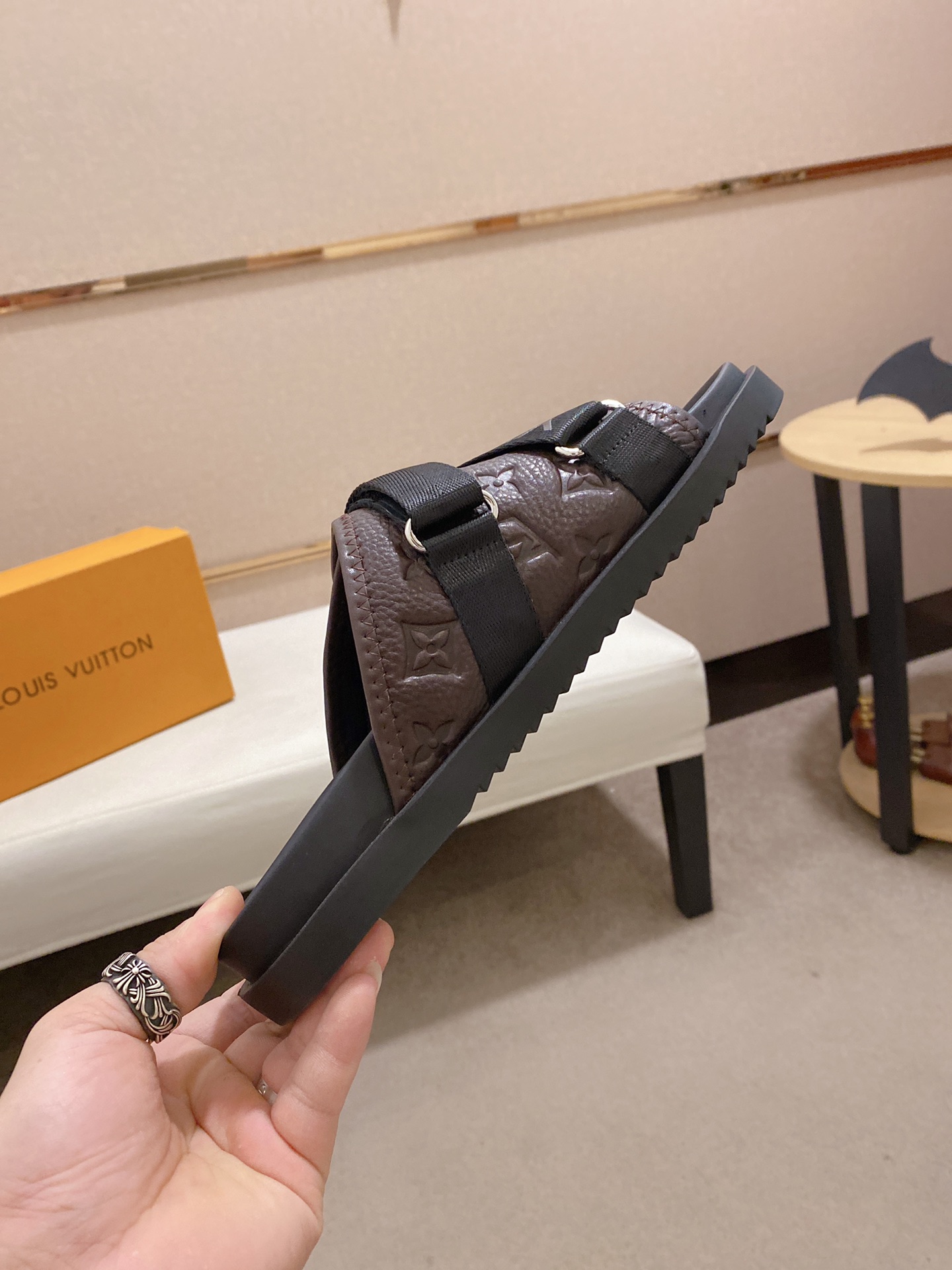 Louis Vuitton Honolulu Sneaker 5 - vstockx