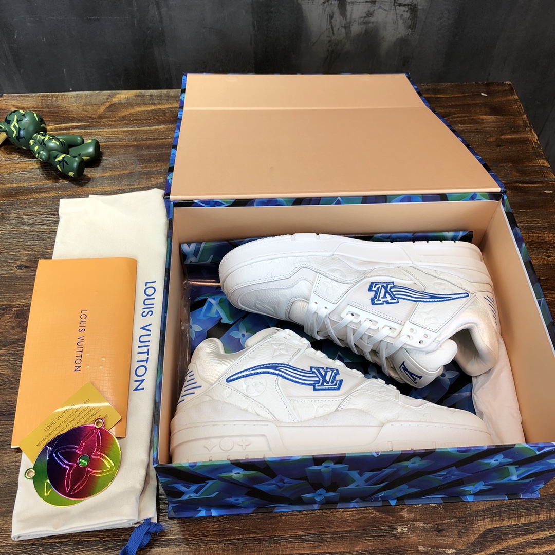 Louis Vuitton Trainer Sneakers 9 - vstockx