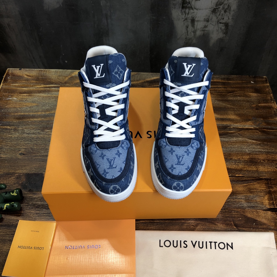 Louis Vuitton Trainer Sneakers 12 - vstockx